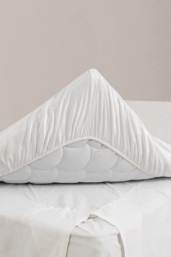 Dra På Lakan 180-säng av bambuviskos i gruppen Till Sängen / Bambuviskoslakan hos Sleep in Silk (soft180drapa)